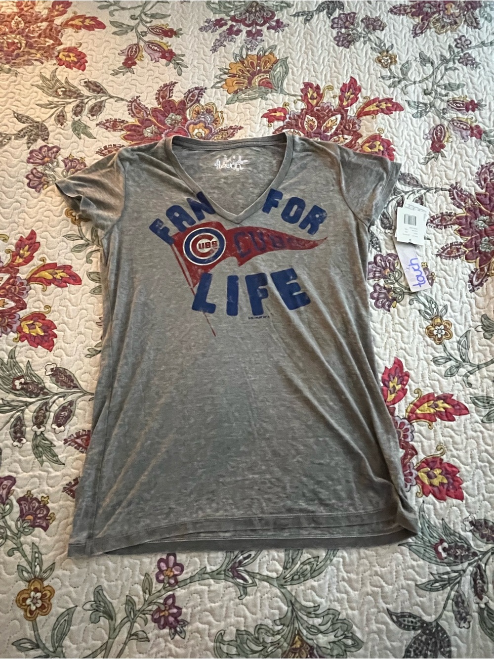 Women’s Chicago Cubs Tshirt 2XL Touch Gray Brand New with Tags MLB - 1258